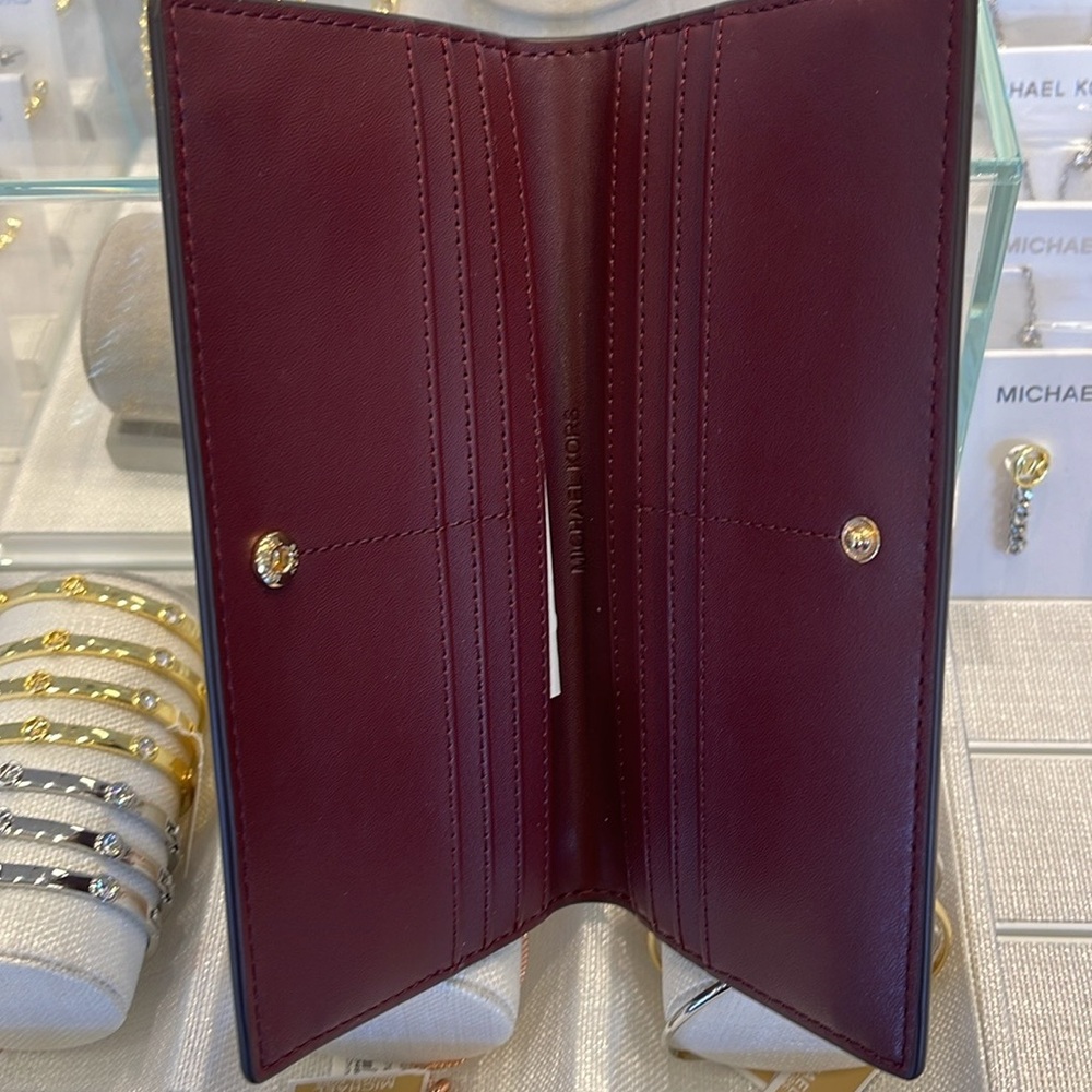 Michael Kors Reed Large Bifold Pebbled Leather Snap Wallet Card Case 
Oxblood - Picture 10 of 16